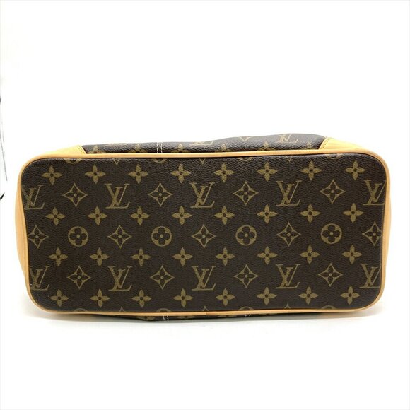 LOUIS VUITTON Brown Monogram Canvas Bag - Picture 8 of 10